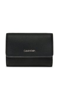 Calvin Klein Portfel damski Ck Must Small Trifold W/Zip LV04F1030G Czarny. Kolor: czarny. Materiał: skóra