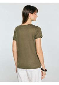 Big-Star - Koszulka damska z domieszką lnu khaki Otria 303. Kolor: zielony. Materiał: len. Styl: klasyczny #5