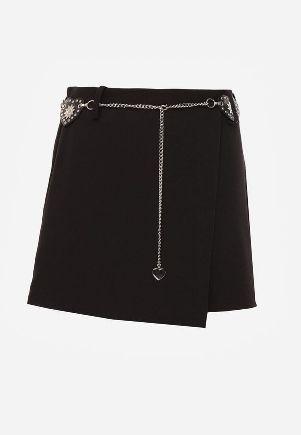 Born2be - Czarne Spódnico-Szorty Ozdobione Łańcuszkiem z Sercami Rhenara. Okazja: na co dzień. Kolor: czarny. Wzór: aplikacja. Styl: casual