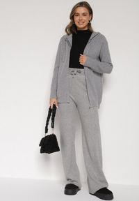 Born2be - Ciemnoszary Komplet z Wełną i Bawełną Szerokie Spodnie i Rozpinana Bluzka z Kapturem Reikania. Kolor: szary. Materiał: wełna, bawełna #3