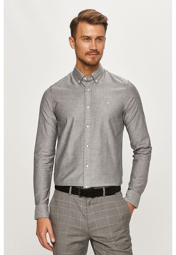 Calvin Klein - Koszula K10K105280. Okazja: na co dzień. Typ kołnierza: button down. Kolor: szary. Materiał: tkanina, bawełna. Długość: długie. Styl: casual