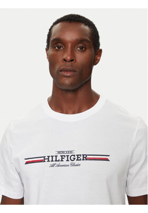 TOMMY HILFIGER - Tommy Hilfiger T-Shirt MW0MW36480 Biały Regular Fit. Kolor: biały. Materiał: bawełna