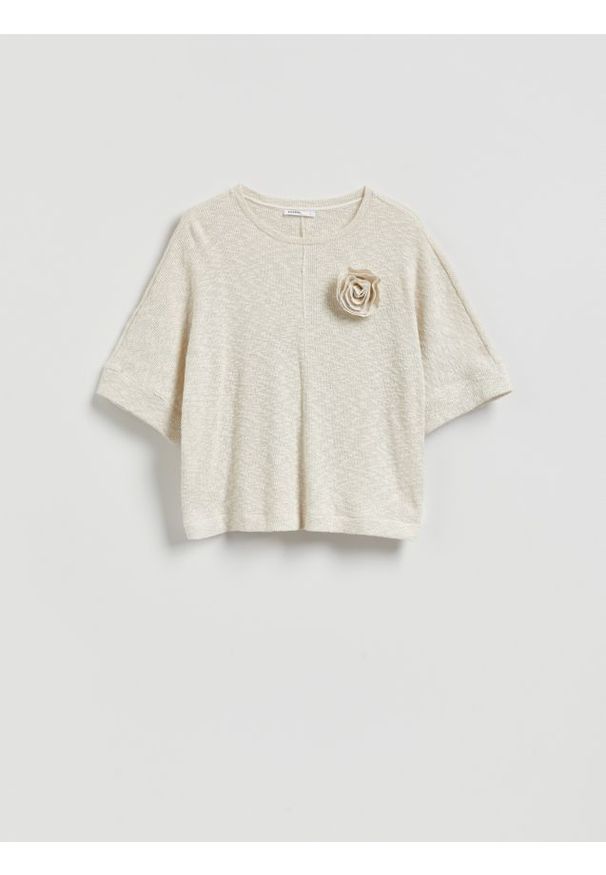 Reserved - Dzianinowa bluzka z różą - złamana biel. Materiał: dzianina