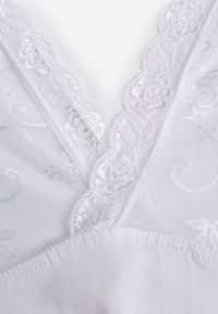 Born2be - Biały Bawełniany Top Bieliźniany z Siateczkową Górą z Koronką Bervisa. Kolor: biały. Materiał: bawełna, koronka. Wzór: koronka #3