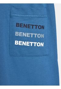 United Colors of Benetton - United Colors Of Benetton Spodnie dresowe 3BC1CF04P Niebieski Regular Fit. Kolor: niebieski. Materiał: bawełna