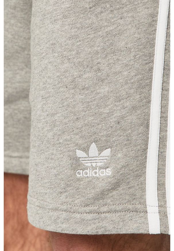 adidas Originals - Szorty DH5803. Okazja: na co dzień. Kolor: szary. Styl: casual