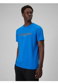 4f - 4F T-shirt regular z nadrukiem męski - niebieski M. Okazja: na co dzień. Kolor: niebieski. Materiał: dzianina, bawełna, materiał. Wzór: nadruk. Styl: casual #1