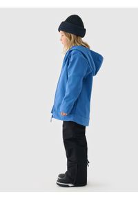 4f - 4F Kurtka snowboardowa softshell wiatroodporna membrana NeoDry 5000 chłopięca - granatowa 164 (13-14 lat). Okazja: na co dzień. Typ kołnierza: kaptur. Kolor: niebieski. Materiał: softshell. Technologia: Windstopper. Sezon: lato, zima. Styl: klasyczny, sportowy, casual. Sport: snowboard