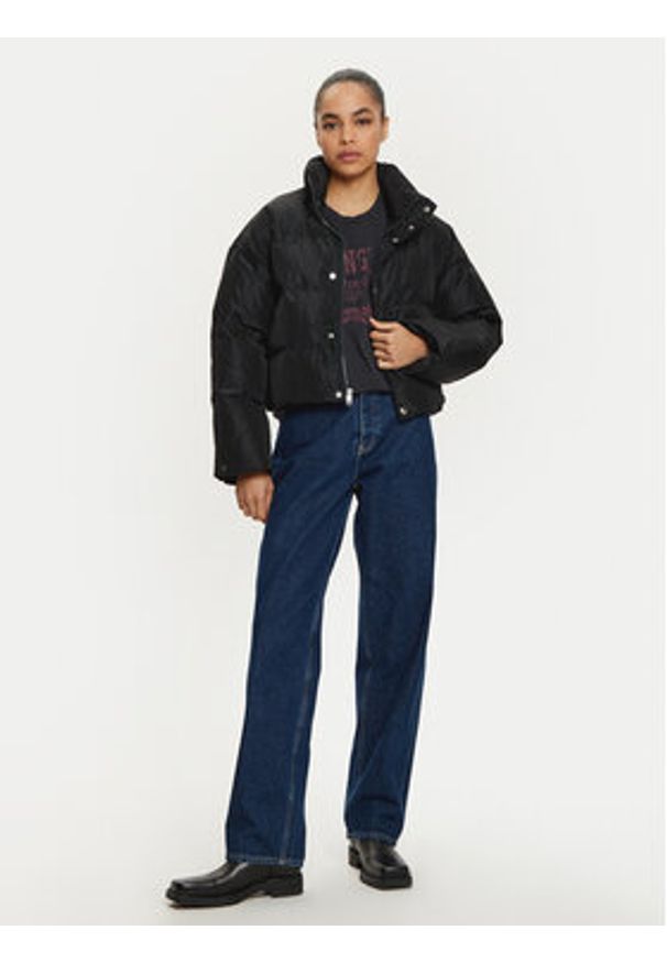 Converse Kurtka puchowa Super Puffer 10026797-A01 Czarny Relaxed Fit. Kolor: czarny. Materiał: syntetyk