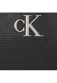 Calvin Klein Jeans Torebka Minimal Monogram Camera Bag18 T K60K611222 Czarny. Kolor: czarny