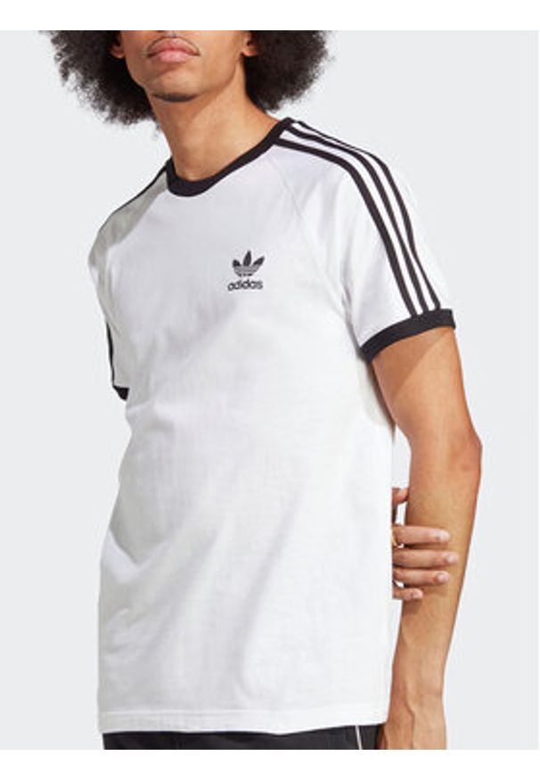 Adidas - adidas T-Shirt Adicolor Classics 3-Stripes T-Shirt IA4846 Biały Slim Fit. Kolor: biały. Materiał: bawełna