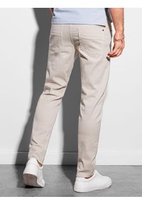 Ombre Clothing - Spodnie męskie chino P990 - jasnobeżowe - XXL. Okazja: na co dzień. Kolor: beżowy. Materiał: bawełna, elastan. Styl: elegancki, casual, klasyczny #7