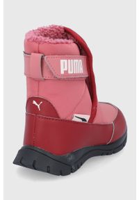 Puma Śniegowce dziecięce kolor różowy. Nosek buta: okrągły. Zapięcie: rzepy. Kolor: różowy. Materiał: guma. Szerokość cholewki: normalna