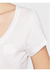 Guess T-Shirt Script Logo W2GI52 K9SN1 Biały Regular Fit. Kolor: biały. Materiał: bawełna #3