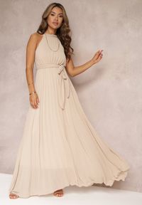 Renee - Beżowa Sukienka Maxi bez Rękawów z Gumką w Talii z Plisowanej Tkaniny Pesstia. Kolor: beżowy. Materiał: tkanina. Długość rękawa: bez rękawów. Typ sukienki: rozkloszowane. Długość: maxi