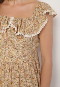 Born2be - Żółta Sukienka Ozdobiona Falbankami Folirae. Okazja: na spacer, na co dzień. Typ kołnierza: kołnierz z falbankami. Kolor: żółty. Wzór: aplikacja. Sezon: lato. Typ sukienki: sportowe. Styl: casual, sportowy #7