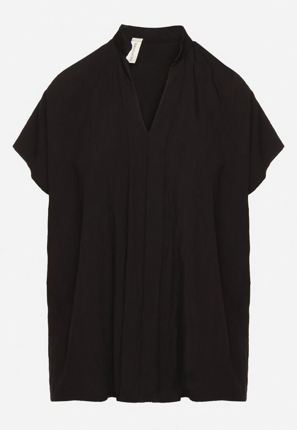 Born2be - Czarna Nietoperzowa Bluzka Oversize z Wiskozą z Dekoltem w Serek Davilisa. Typ kołnierza: dekolt w serek. Kolor: czarny. Materiał: wiskoza. Wzór: aplikacja. Styl: elegancki, klasyczny