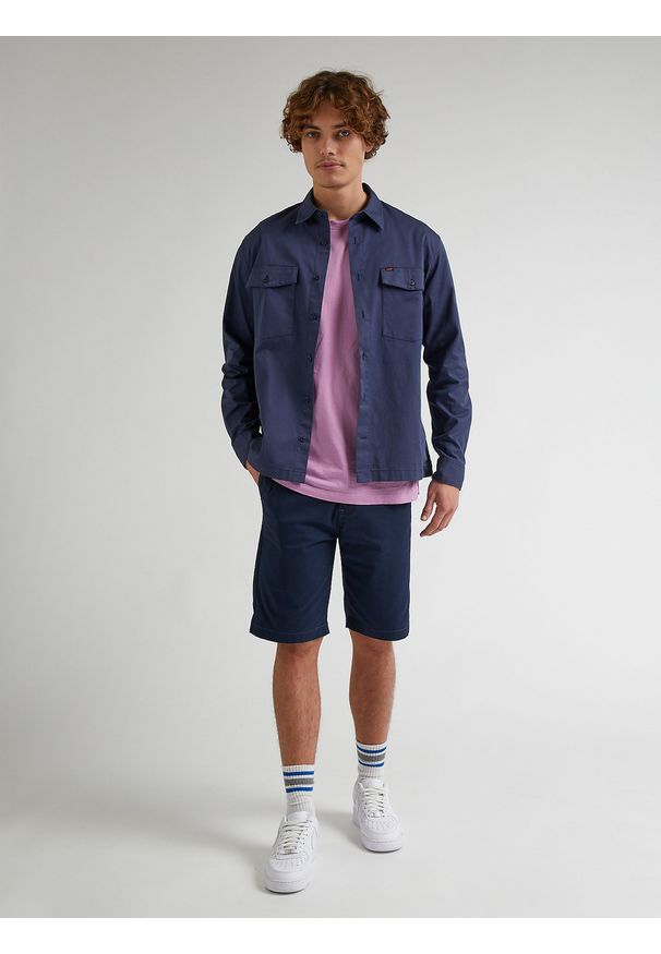Lee - MĘSKIE SZORTY MATERIAŁOWE LEE REGULAR CHINO SHORT DEEP NAVY 112332254. Materiał: materiał