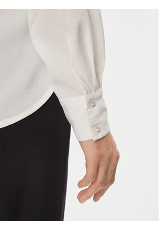 Pieces Koszula 17135099 Écru Regular Fit. Materiał: wiskoza