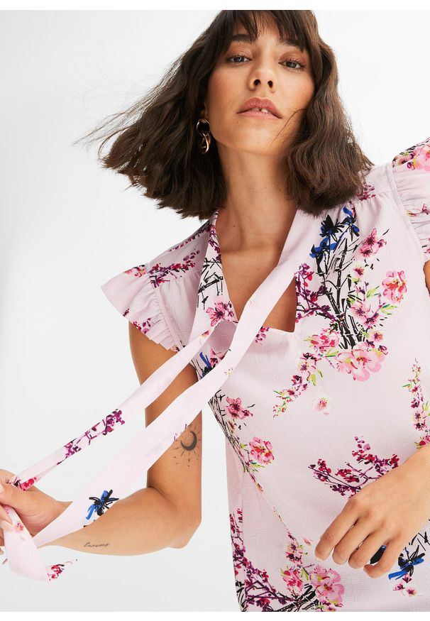 bonprix - Bluzka z rękawkami z falbankami. Typ kołnierza: kołnierz z falbankami. Kolor: różowy. Długość rękawa: krótki rękaw, bez rękawów. Wzór: nadruk