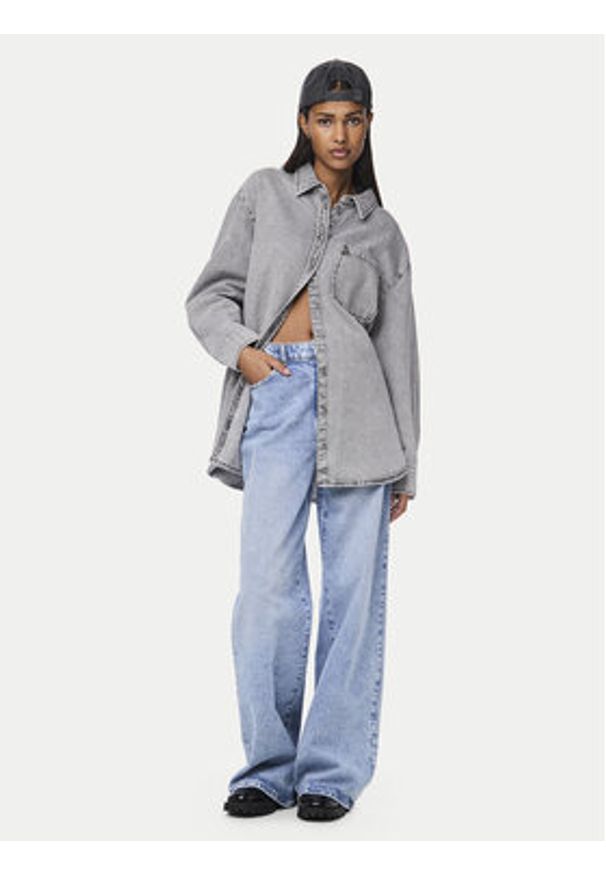 Pieces Koszula jeansowa 17150991 Szary Oversize. Kolor: szary. Materiał: bawełna