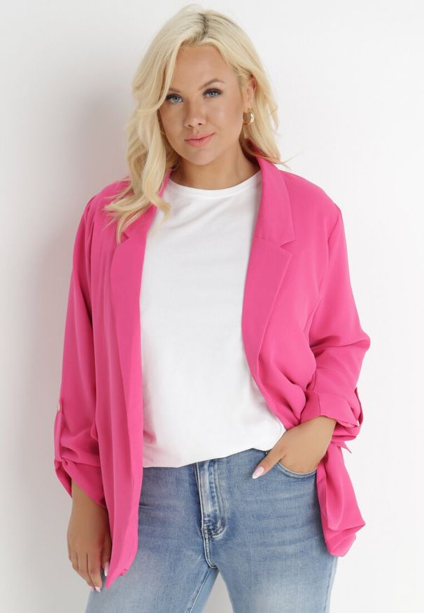 Born2be - Różowa Marynarka Oreithousa. Okazja: na imprezę, do pracy. Kolekcja: plus size. Kolor: różowy. Materiał: tkanina. Długość rękawa: długi rękaw. Długość: długie. Styl: elegancki, klasyczny