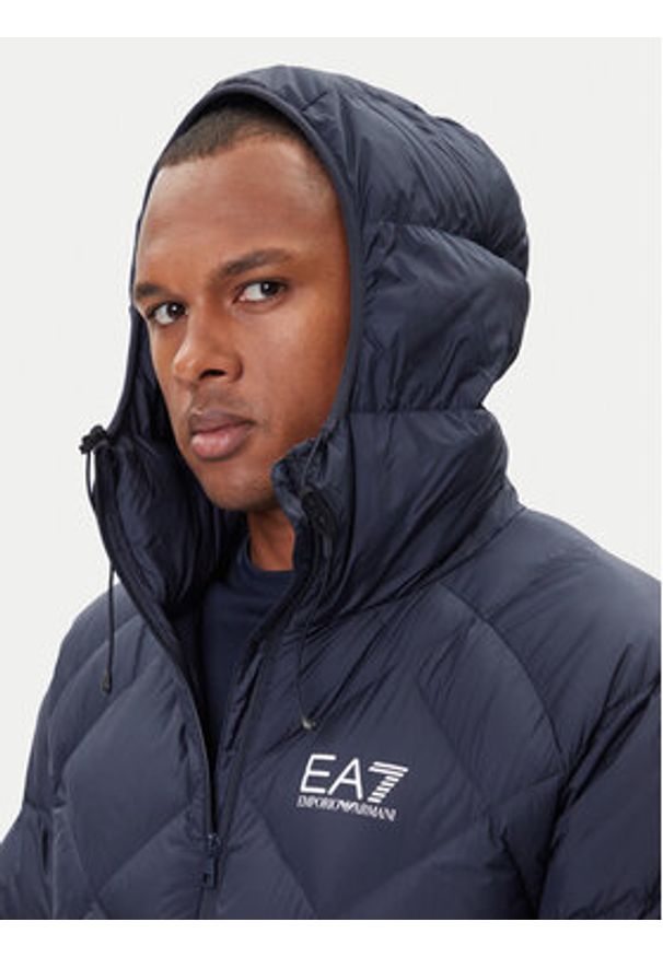 EA7 Emporio Armani Kurtka puchowa 7M001001 AF15923 UB102 Granatowy Modern Fit. Kolor: niebieski. Materiał: syntetyk
