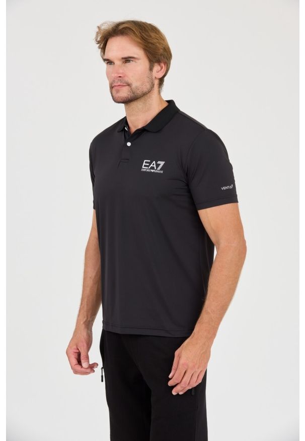 EA7 Emporio Armani - EA7 Czarna koszulka polo Ventus 7. Typ kołnierza: polo. Kolor: czarny