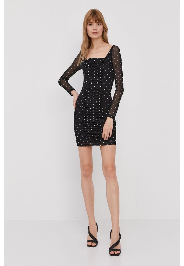 Guess - Sukienka. Kolor: czarny. Materiał: dzianina. Długość rękawa: długi rękaw. Typ sukienki: dopasowane