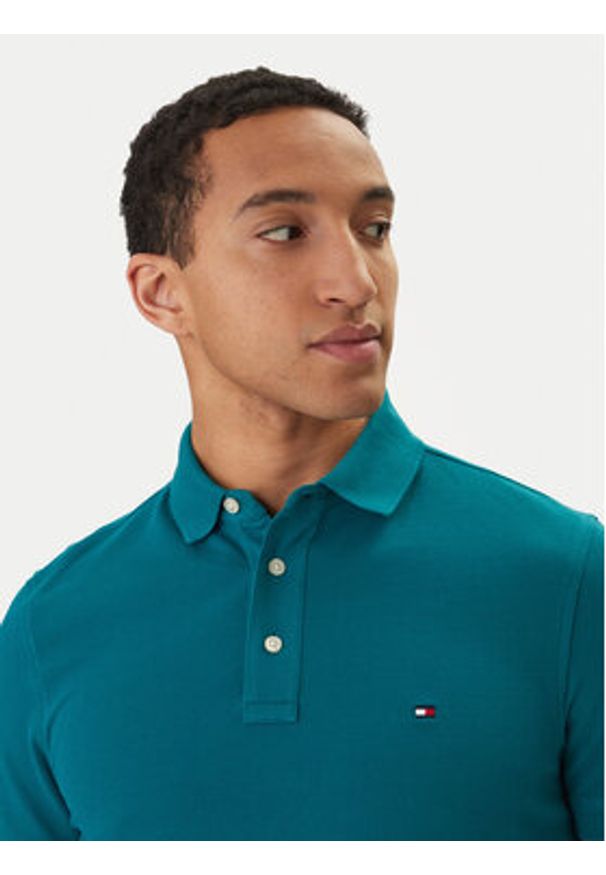 TOMMY HILFIGER - Tommy Hilfiger Polo 1985 MW0MW17771 Zielony Slim Fit. Typ kołnierza: polo. Kolor: zielony. Materiał: bawełna