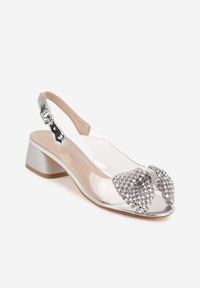 Born2be - Srebrne Sandały VICES na Słupku ze Sprzączką i Ozdobną Kokardką Orinvia. Okazja: na co dzień. Zapięcie: sprzączka. Kolor: srebrny. Materiał: jeans. Obcas: na słupku. Styl: casual, klasyczny, elegancki #9