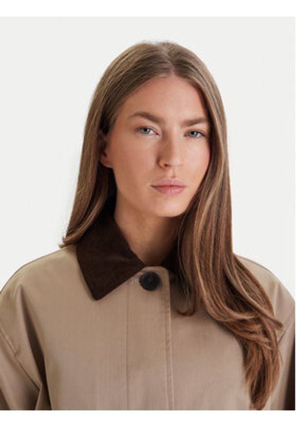 TOMMY HILFIGER - Tommy Hilfiger Płaszcz przejściowy 2-In-1 WW0WW47765 Beżowy Regular Fit. Kolor: beżowy. Materiał: syntetyk