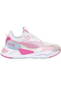 Buty do chodzenia damskie Puma 38380810. Kolor: biały, wielokolorowy, różowy. Materiał: materiał, syntetyk. Szerokość cholewki: normalna. Sport: turystyka piesza