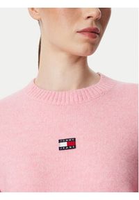 Tommy Jeans Sweter Fluffy Badge DW0DW23831 Różowy jasny Regular Fit. Kolor: różowy. Materiał: syntetyk #5