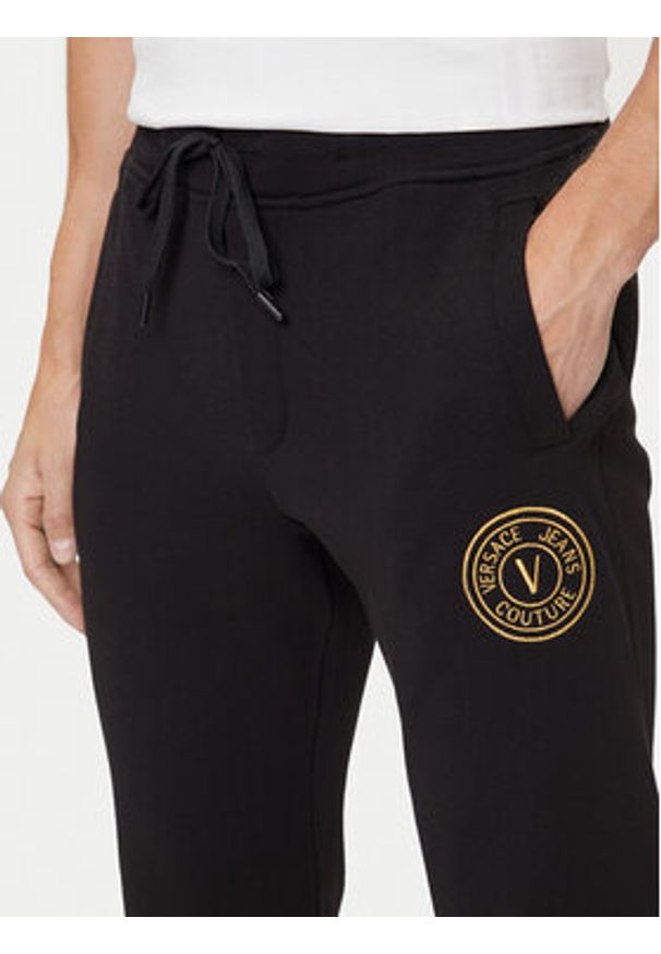 Versace Jeans Couture Spodnie dresowe 79GAAT00 CF01T Czarny Regular Fit. Kolor: czarny. Materiał: bawełna