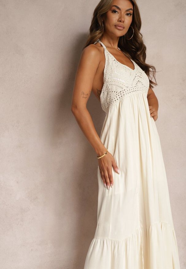 Renee - Beżowa Sukienka Boho Rozkloszowana z Wiskozy Risalenne. Okazja: na co dzień. Typ kołnierza: dekolt w kształcie V. Kolor: beżowy. Materiał: wiskoza. Długość rękawa: krótki rękaw. Wzór: ażurowy. Typ sukienki: proste, rozkloszowane. Styl: boho