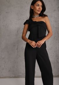 Renee - Czarny Kombinezon VICES na Jedno Ramię z Wiązaniem Arrida. Kolor: czarny. Materiał: zamsz. Styl: elegancki, wizytowy #7