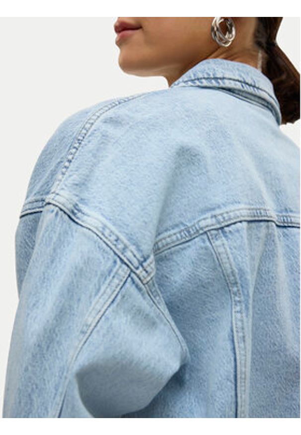 Vero Moda Kurtka jeansowa Tessa 10329868 Niebieski Relaxed Fit. Kolor: niebieski. Materiał: bawełna