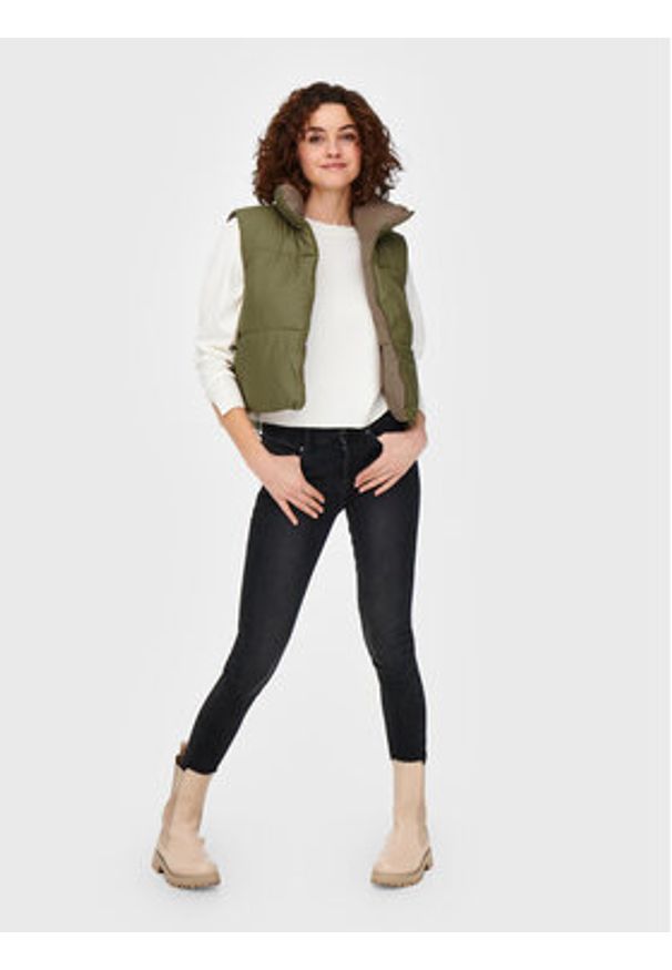 only - ONLY Bezrękawnik Ricky 15245572 Zielony Regular Fit. Kolor: zielony. Materiał: syntetyk. Długość rękawa: bez rękawów