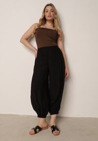 Born2be - Czarne Baloniaste Spodnie z Wysokim Stanem w Stylu Casual Lilanya. Okazja: na co dzień. Stan: podwyższony. Kolor: czarny. Długość: krótkie. Sezon: wiosna, lato. Styl: casual #8