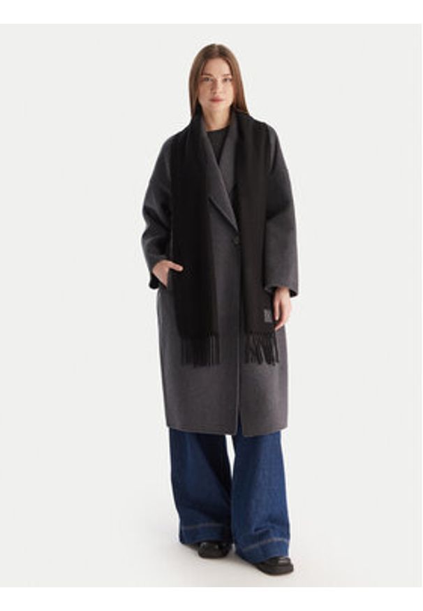 Calvin Klein Szalik Emblem LV04D8015G Czarny. Kolor: czarny. Materiał: kaszmir, materiał