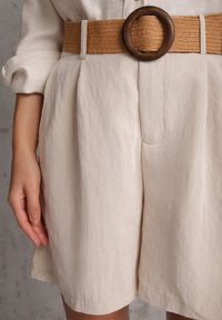 Renee - Beżowe Szorty Casual z Wiskozą High Waist Ozdobione Paskiem z Plecionki Kailee. Okazja: na co dzień. Stan: podwyższony. Kolor: beżowy. Materiał: wiskoza. Wzór: aplikacja. Styl: casual #3