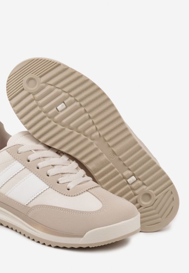 Born2be - Beżowe Sneakersy Klasyczne Tenisówki z Przeszyciami Kelluria. Okazja: na co dzień. Nosek buta: okrągły. Kolor: beżowy. Materiał: jeans. Obcas: na płaskiej podeszwie