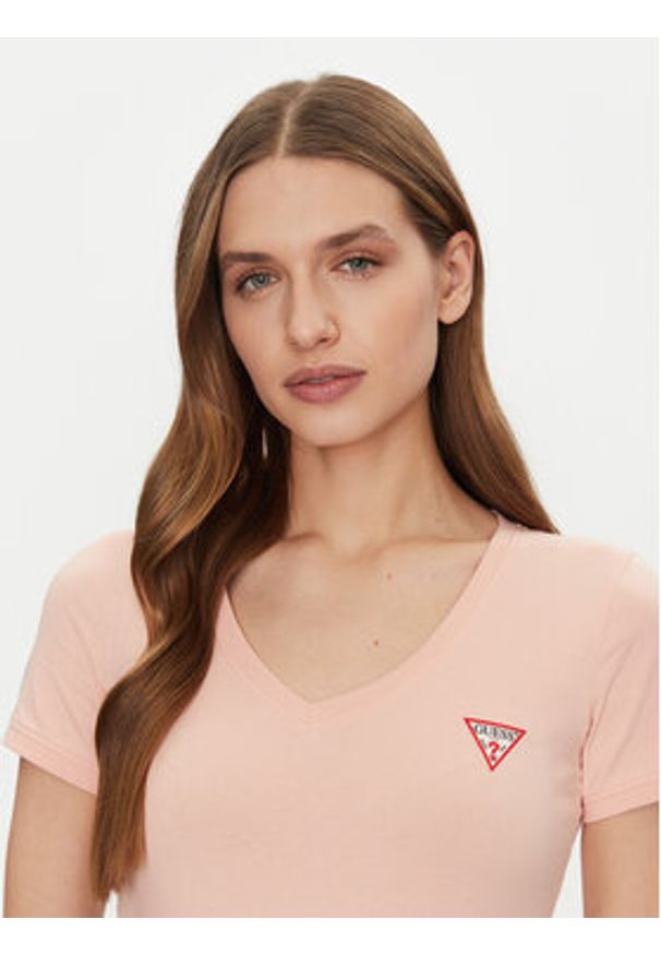 Guess T-Shirt W2YI45 J1314 Pomarańczowy Slim Fit. Kolor: pomarańczowy. Materiał: bawełna