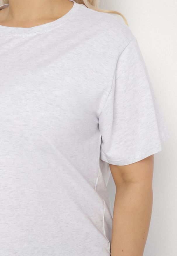 Born2be - Jasnoszary Bawełniany Klasyczny T-shirt Oltebia. Okazja: na co dzień. Kolor: szary. Materiał: bawełna. Styl: klasyczny