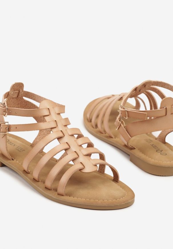 Born2be - Beżowe Sandały Typu Rzymianki Ziresea. Okazja: na co dzień. Zapięcie: sprzączka. Kolor: beżowy. Materiał: jeans. Obcas: na obcasie. Styl: elegancki, casual