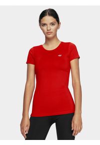 4f - Koszulka treningowa regular szybkoschnąca damska - czerwona. Kolor: czerwony. Materiał: syntetyk, elastan, materiał, włókno, dzianina, skóra. Długość rękawa: krótki rękaw. Długość: krótkie. Wzór: ze splotem, jednolity, gładki. Sport: fitness