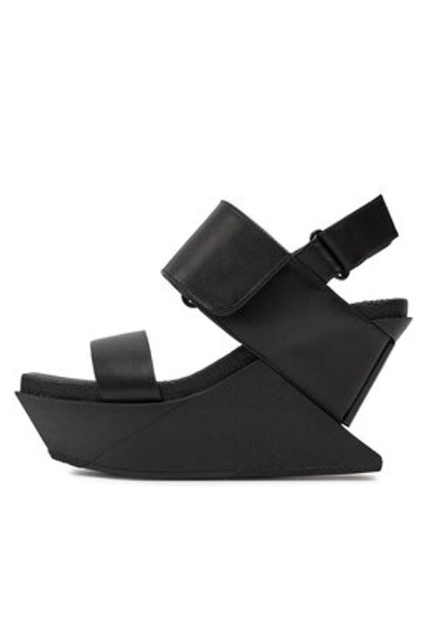 United Nude Sandały Delta Wedge Sandal 1041301162 Czarny. Kolor: czarny. Materiał: skóra