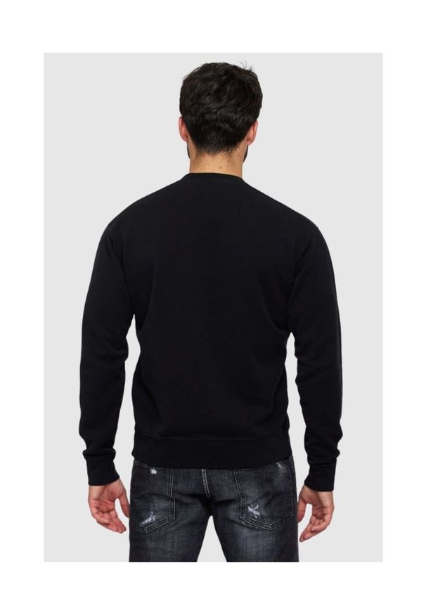 DSQUARED2 Czarna bluza męska z czerwonym logo. Kolor: czarny. Materiał: bawełna, prążkowany. Wzór: nadruk