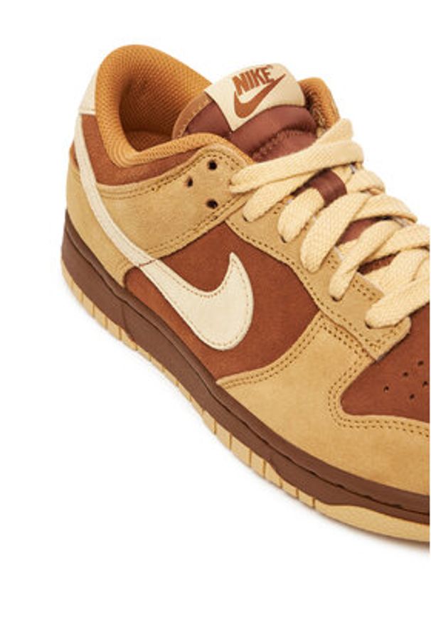 Nike Sneakersy Dunk Low HV2512 200 Brązowy. Kolor: brązowy. Materiał: zamsz, skóra